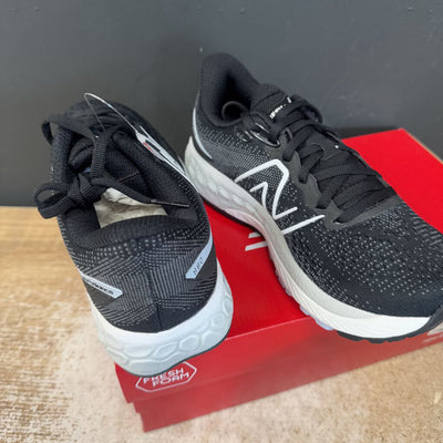 New Balance- women's running 880 shoe- MSRP $180: Black Grey -women-6 wide