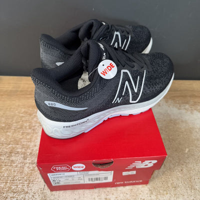 New Balance- women's running 880 shoe- MSRP $180: Black Grey -women-6.5