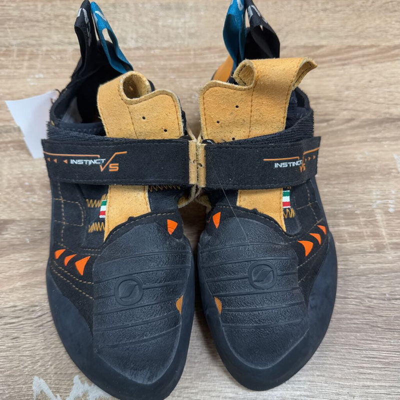 Scarpa - Instinct VS Climbing Shoes - MSRP $239: Black/Orange-unisex-40.5