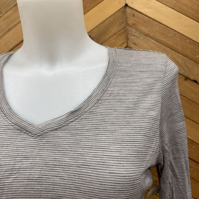 Seg'ments - Women's Merino Wool L/S Base Layer Top - MSRP $64: Grey Stripes-women-SM