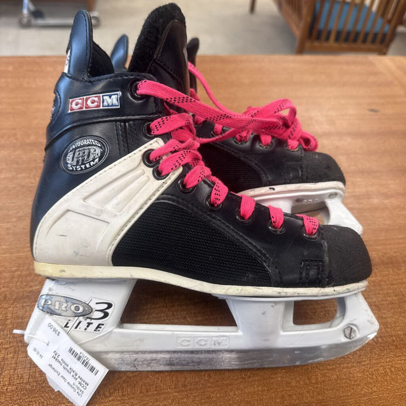 CCM- pro youth hocket skates: B;ack white -children-2.5y