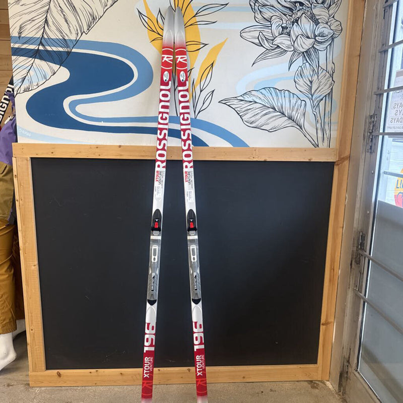 Rossignol XTour venture Waxless XC Skis With Salomon SNS Profil Bindings MSRP $ 270: white grey --196