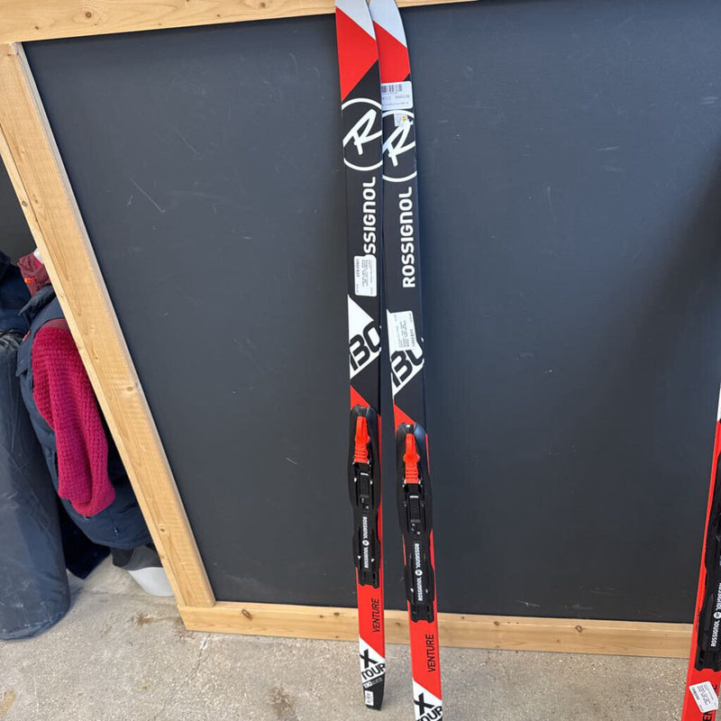 Rossignol - XTour Venture Waxless XC Skis - NNN Bindings - MSRP $190: Black Red --130 cm