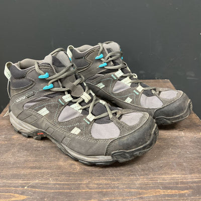 Salomon - Women's Manila Mid GTX Hiking Shoes - MSRP comp $199: Brown/Grey-women-W7.5