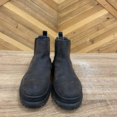 Kamik - Men's Chelsea Boots - MSRP $170: Brown/Black-men-M11