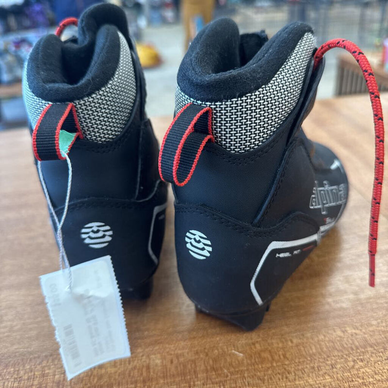 Alpina - Kids ST10 Jr Touring NNN XC Boots: 30 -children-black red