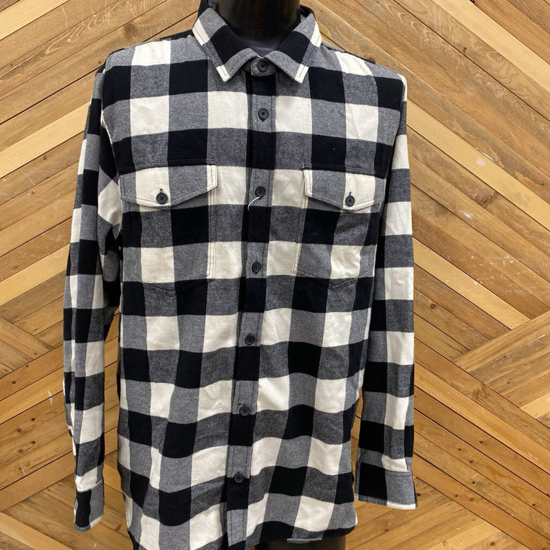 Tilley XL/GTG Flannel Shirt: Black and White-men-XL