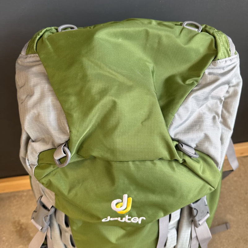 Deuter - AIRCONTACT 70+10 Trekking Pack- MSRP compared $418: Green --70L +10