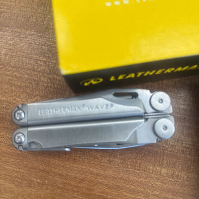 Leatherman - Wave Multi-Tool w/ Sheath - MSRP comp $165: Silver/Black--