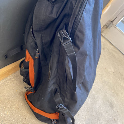 ASOLO Excursion 60 Backpack: Black and Orange-unisex-