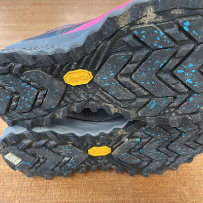 Saucony - Women's Razor Ice+ Winter Trail Running Shoe - MSRP $240: Grey Pink -unisex-8