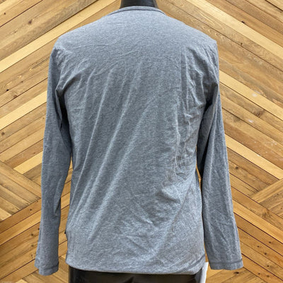 Patagonia - Men's Longsleeve - MSRP $59: Grey-men-MD