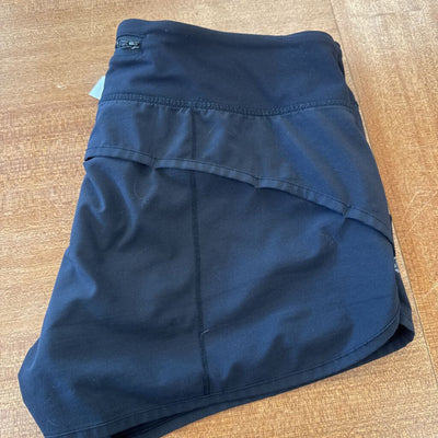 Lululemon - Women's Shorts : Black-women-8