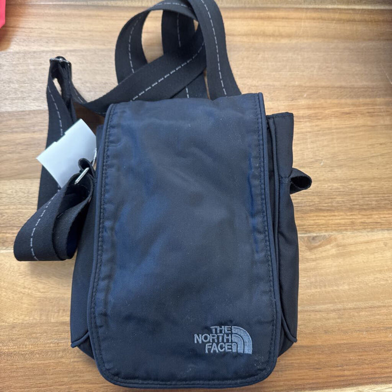 The North Face - Cross Body Bag - MSRP comp $55: Black--