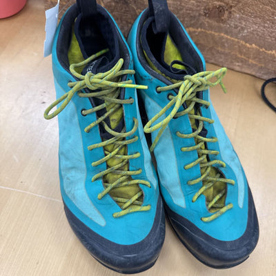 Arc'Teryx -Women's Konseal Shoes- MSRP $170 : Teal -women-9
