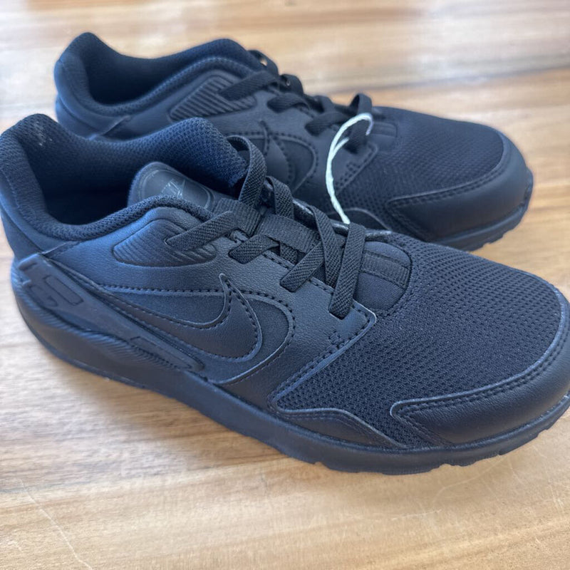 Nike - Youth LD Victory Shoe - MSRP $85 : Black -children-1.5