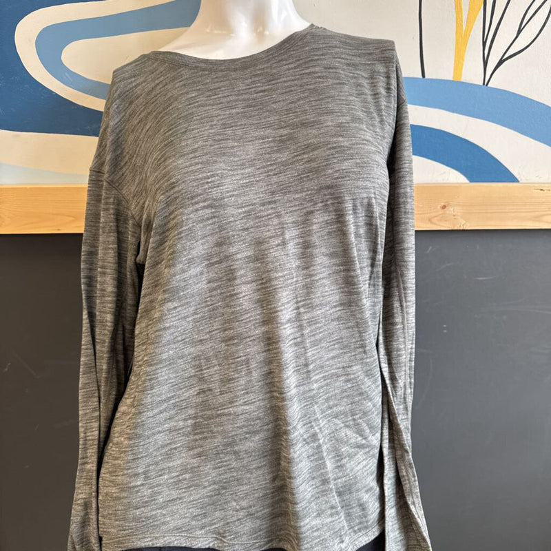Patagonia Long Sleeve Shirt: gray-unisex-MD