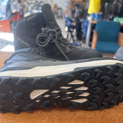 Altra - Men's Lone Peak Mid All-Wthr 2 Waterproof Hiking Shoes - MSRP $220: black-men-8.5