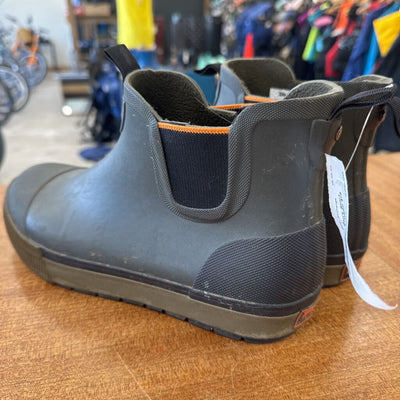 Wind River - Men's Short Rubber Boots - MSRP $79: black-men-9