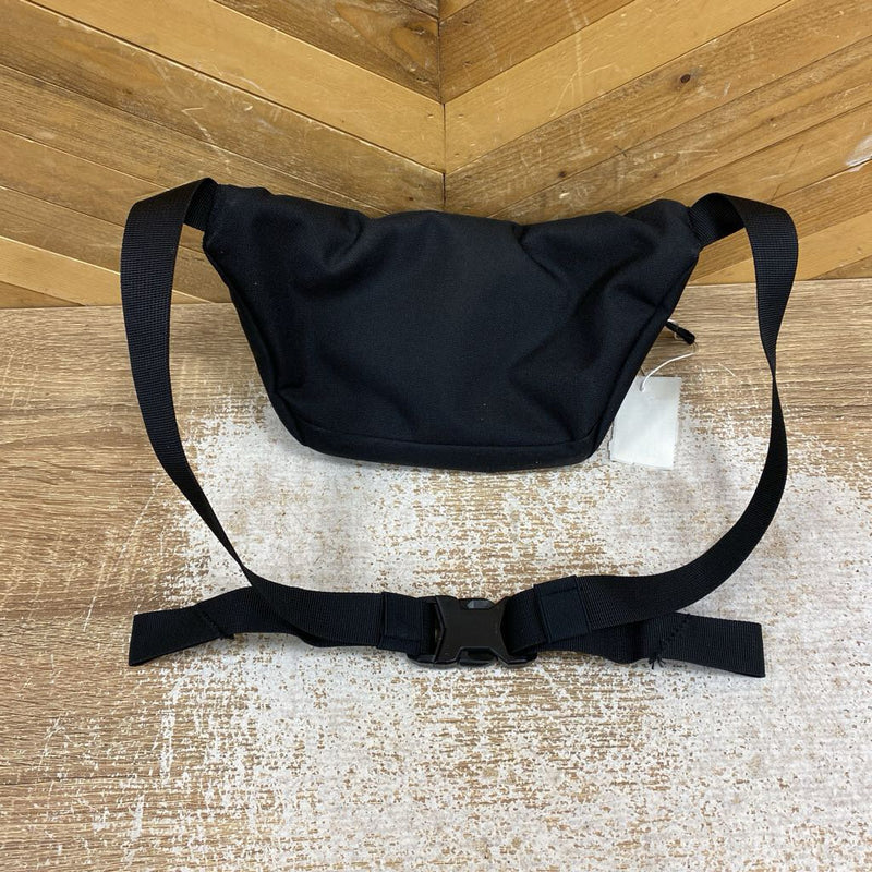 The North Face - Lumbar Fanny Pack - MSRP $35: Black--