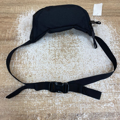 The North Face - Lumbar Fanny Pack - MSRP $35: Black--