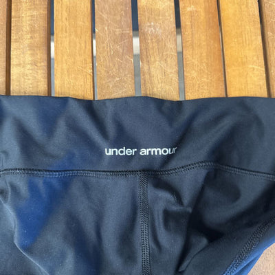 Under Armour - HeatGear Fitted Cropped Leggings: black-women-MD