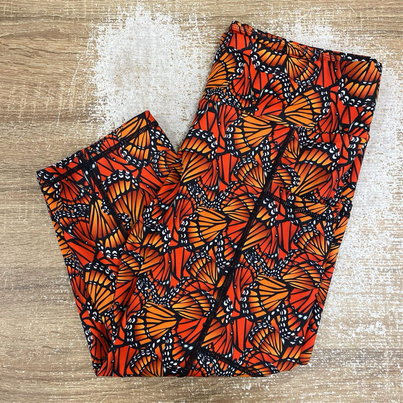Ali - Cropped Leggings: red, black, orange-women-MD