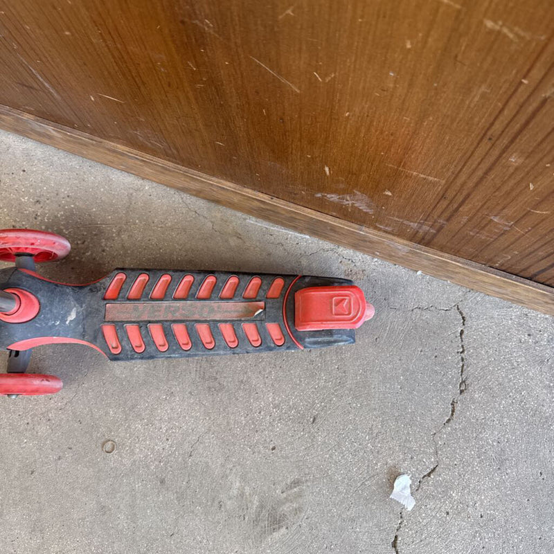 Kettler Verso - Kids Scooter - MSRP $120: Red --