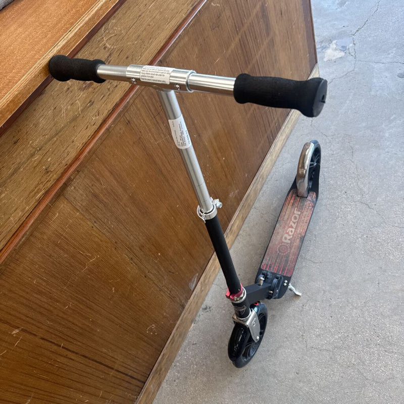 Razor- A5 Lux Adjustable/Foldable Aluminum Kick Scooter - MSRP compared $150: Black Red --