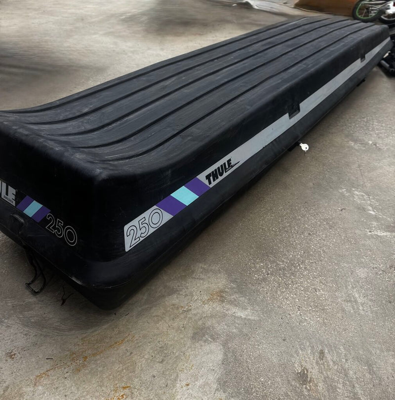 Thule - 250 Roof Box compare at $500+: black--