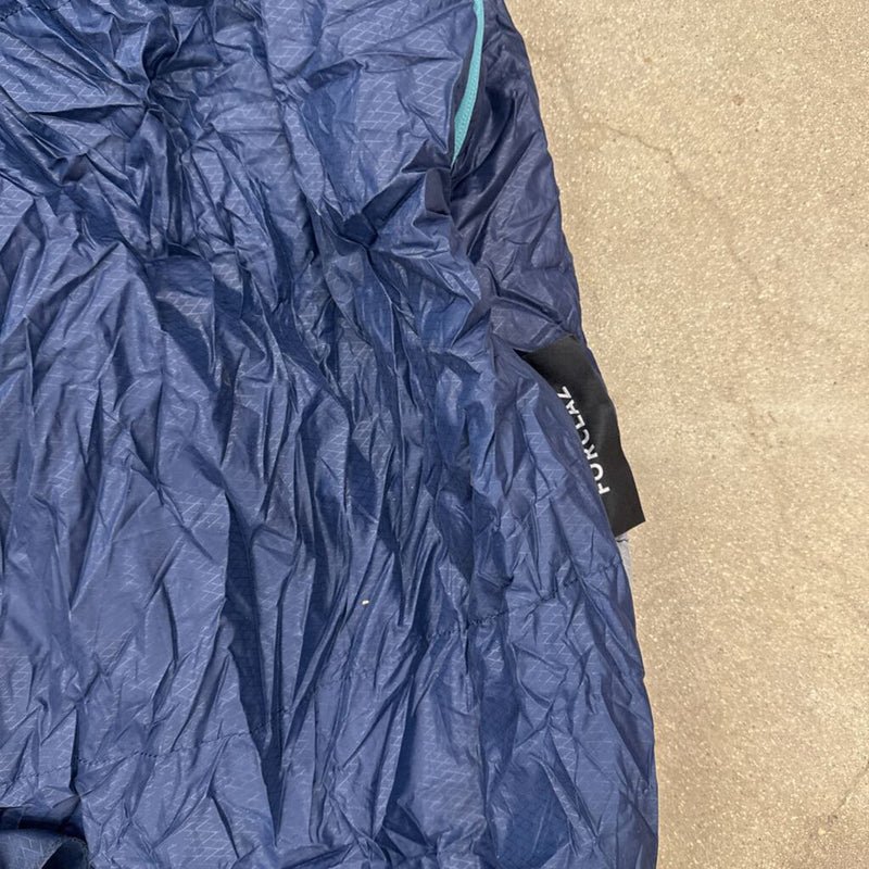 Decathlon- Forclaz Trek 500 Sleeping Bag - MSRP Compared $115 : Blue-unisex-Large