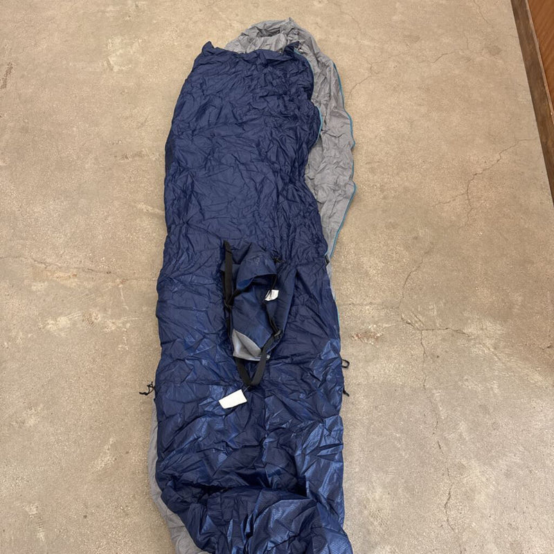 Decathlon- Forclaz Trek 500 Sleeping Bag - MSRP Compared $115 : blue-unisex-large