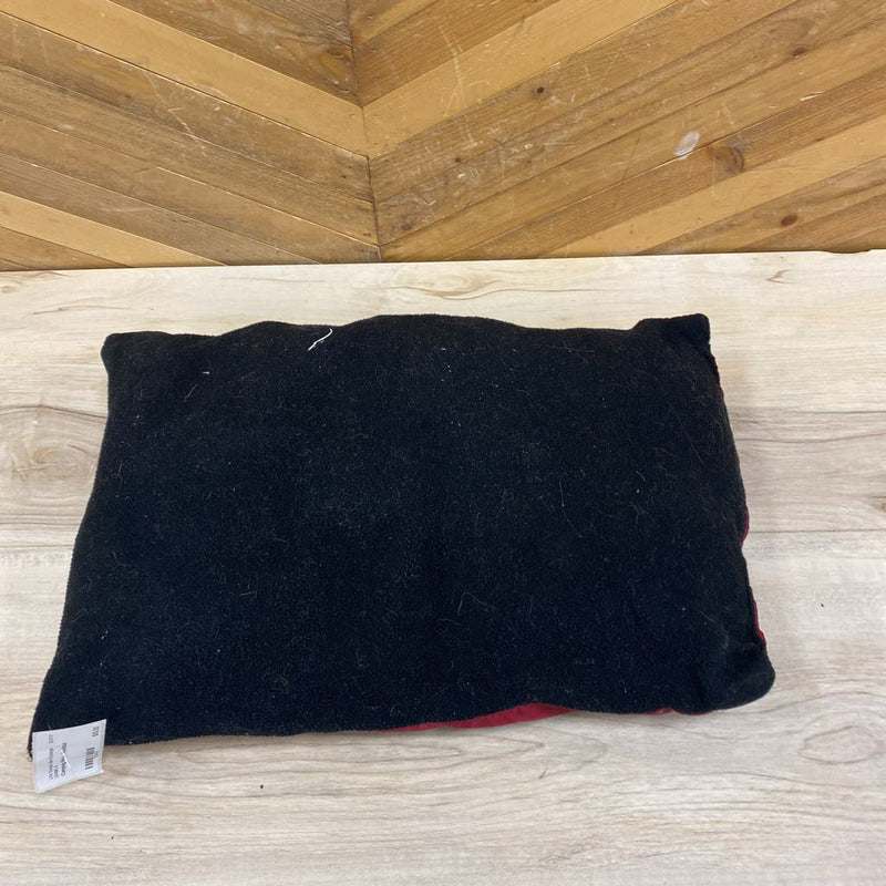 Camping Pillow : Red/Black--
