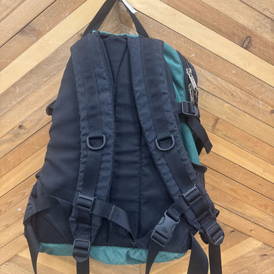 Lowe Alpine - Contour Runner ND 25 Backpack : Green / Black--25L
