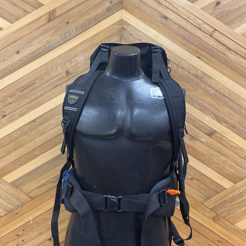 Asolo - Navigator 70 Hiking Overnight Pack: Black--70L