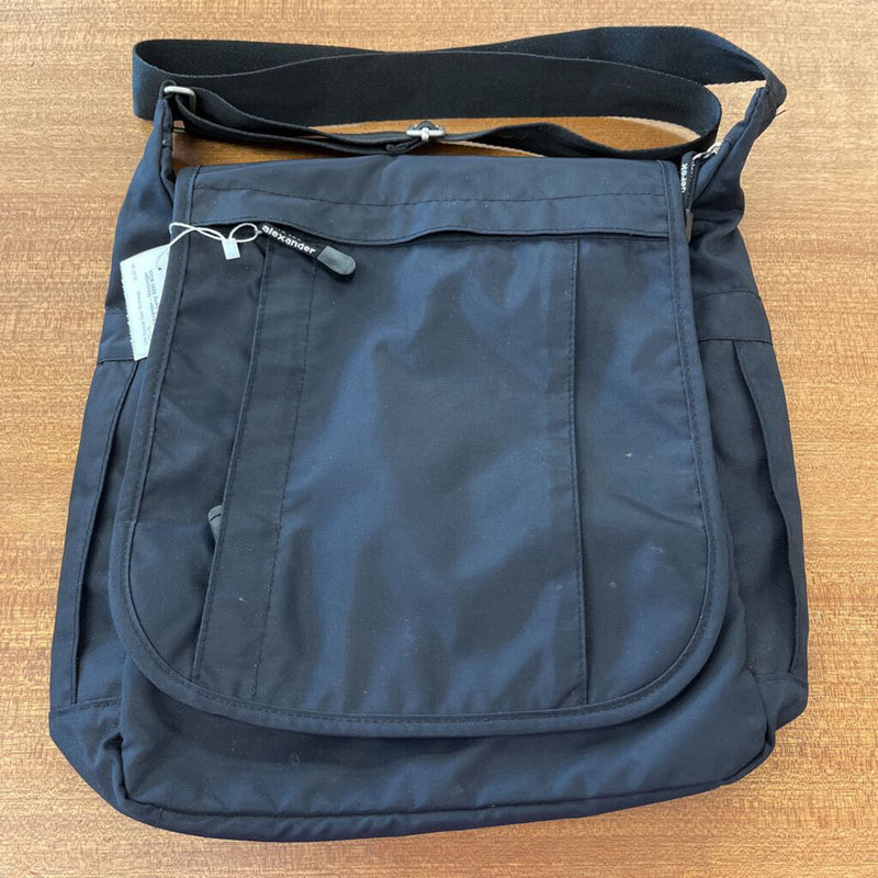 Derek Alexander - Messenger Bag - MSRP comp $95: Black--