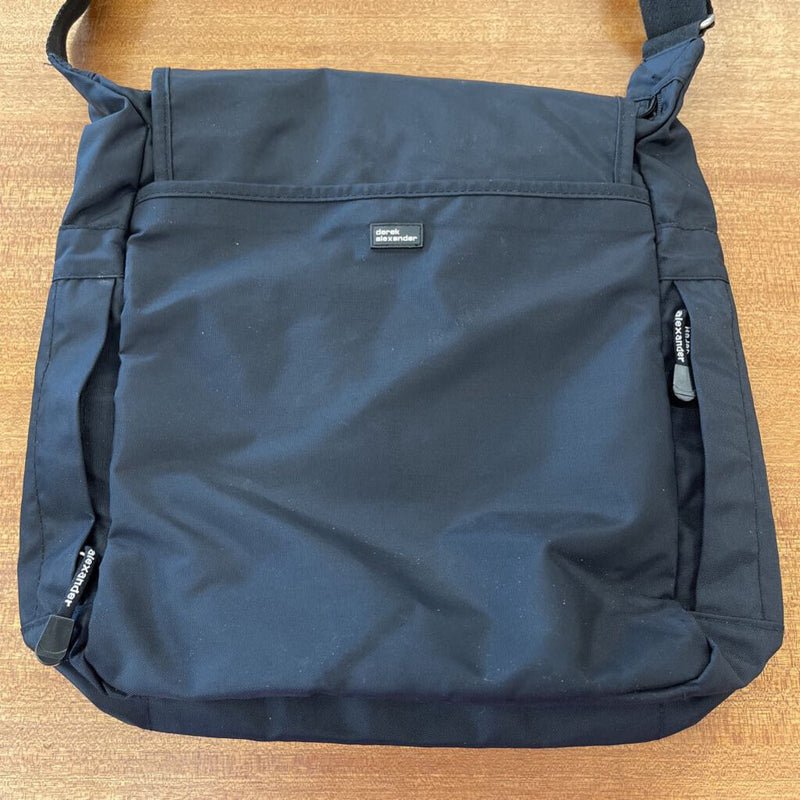 Derek Alexander - Messenger Bag - MSRP comp $95: Black--