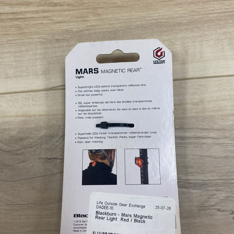 Blackburn - Mars Magnetic Rear Light : Red / Black--