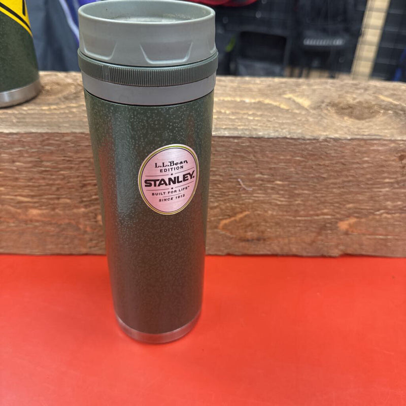 Stanley - Hydroflask Water Bottle - MSRP $: Green / Grey / Silver--