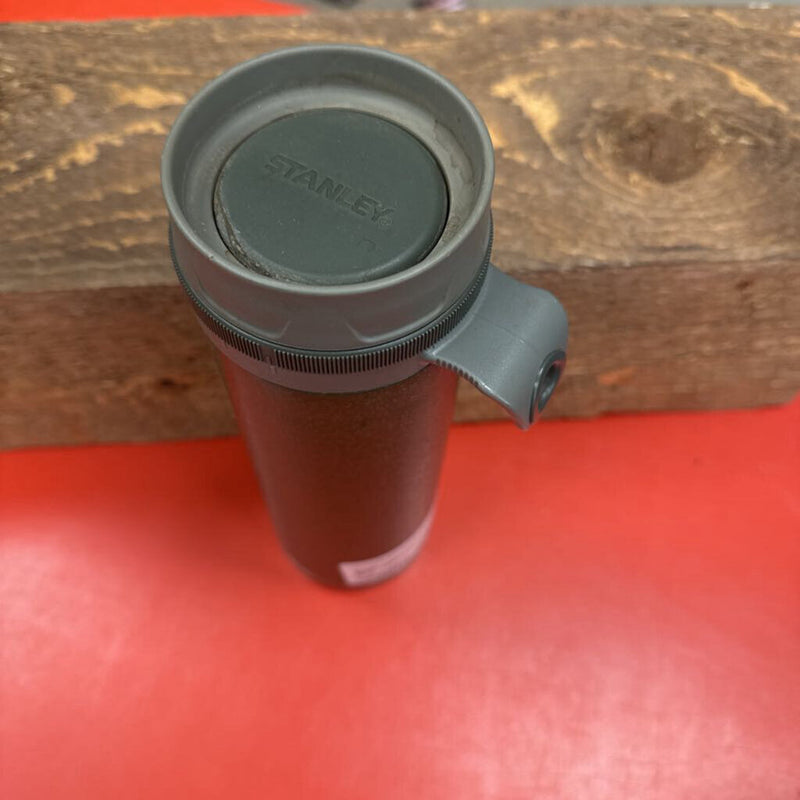 Stanley - Hydroflask Water Bottle - MSRP $: Green / Grey / Silver--