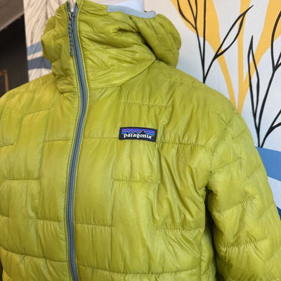 Patagonia - Men's Micro Puff Hoodie- MSRP $409 : Green-men-MD