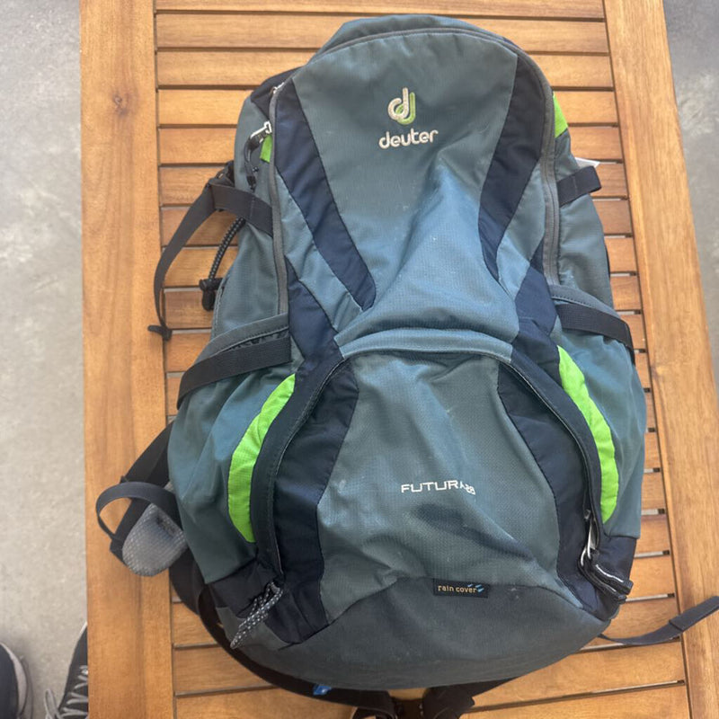 Deuter- Futura 28 Backpack- MSRP $120: Gray-unisex-28L