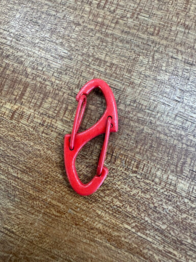 Green Plastic Carabiner Clip: red-unisex-2inch