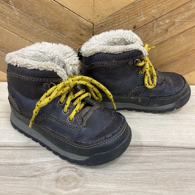 Carter's Children's Winter Boots: Black-children-7T