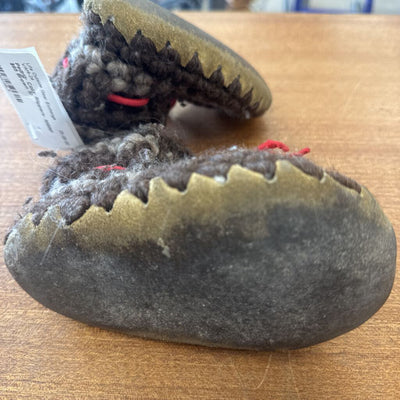 Handcrafted Cozy Slippers: Brown-unisex-10