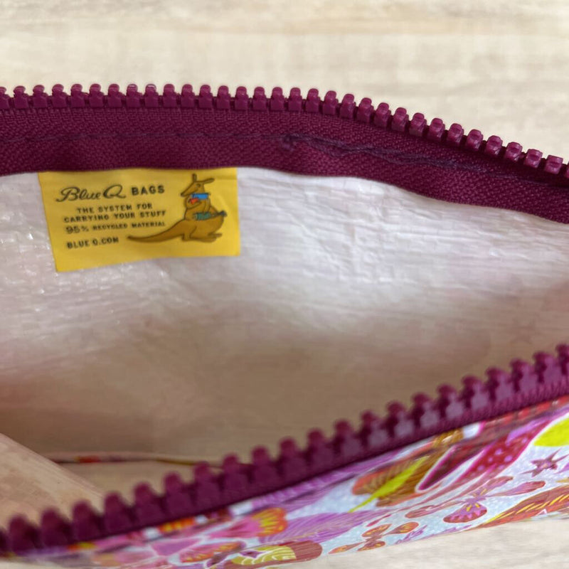 Blue Q - Reusable Zippered Pouch: Pink--