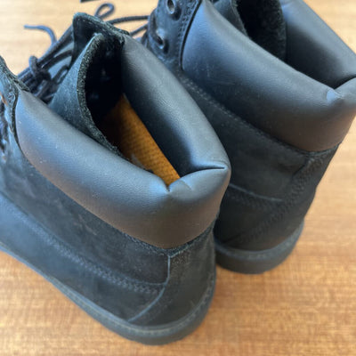 Timberland - Women's Suede Boots - MSRP $160: Black-women-W6