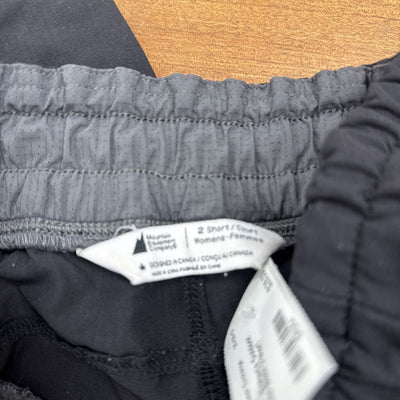 MEC - Women's Outdoor Pants: Black--2 Short