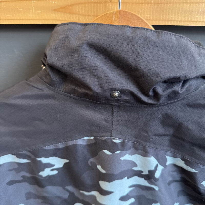 Helly Hansen- Youth Ski Jacket (no Hood) - MSRP $210 : Black Grey -children-12Y