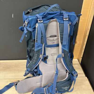 Osprey - Ace 50 Kid's Overnight Hiking Backpack - MSRP $250: Blue--50L